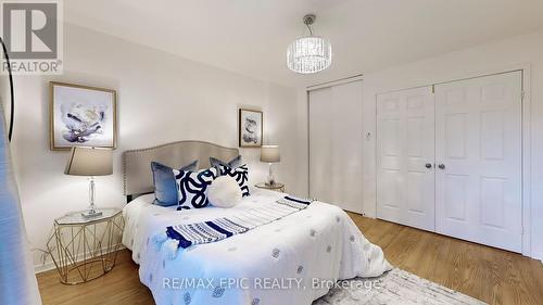 100 - 275 Broadview Avenue, Toronto, ON - Indoor Photo Showing Bedroom