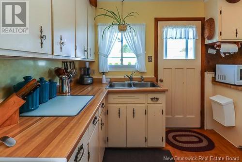 5 Beverly Drive, Saint John, NB - Indoor Photo Showing Kitchen With Double Sink