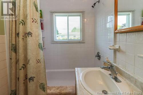 5 Beverly Drive, Saint John, NB - Indoor Photo Showing Bathroom