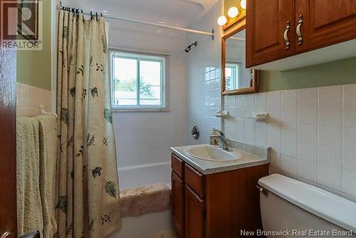 5 Beverly Drive, Saint John, NB - Indoor Photo Showing Bathroom