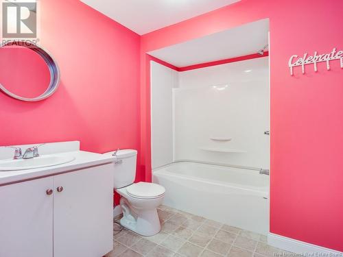 637 Douglas Avenue, Fredericton, NB - Indoor Photo Showing Bathroom