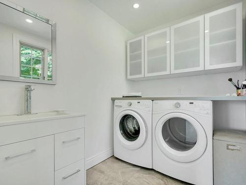 Salle de lavage - 180 Ch. De Tarente, Saint-Adolphe-D'Howard, QC - Indoor Photo Showing Laundry Room