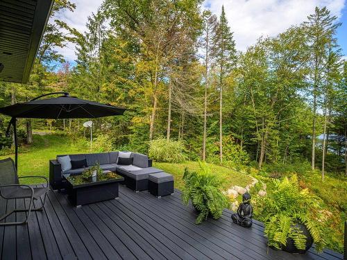 Terrasse - 180 Ch. De Tarente, Saint-Adolphe-D'Howard, QC - Outdoor With Deck Patio Veranda