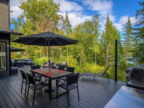 Terrasse - 180 Ch. De Tarente, Saint-Adolphe-D'Howard, QC - Outdoor With Deck Patio Veranda