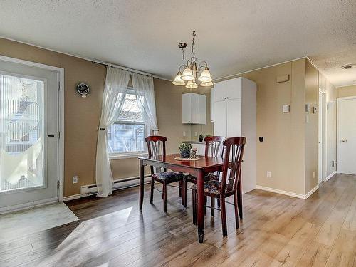 Cuisine - 48 9E Rue, Saint-Jean-Sur-Richelieu, QC - Indoor Photo Showing Dining Room