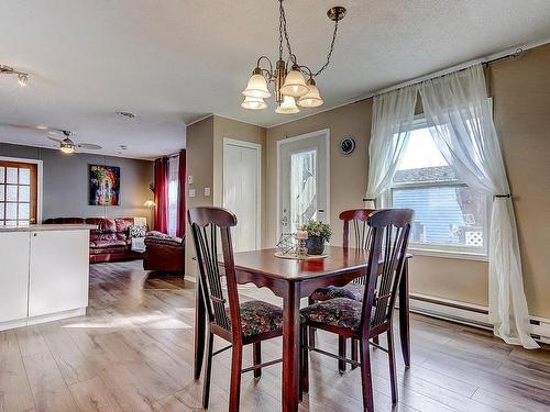 Cuisine - 48 9E Rue, Saint-Jean-Sur-Richelieu, QC - Indoor Photo Showing Dining Room