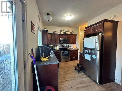 1528 117 Avenue, Dawson Creek, BC - Indoor Photo Showing Kitchen