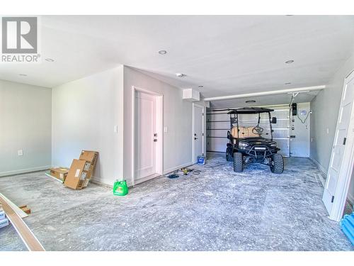 6845 Santiago Loop, Kelowna, BC - Indoor Photo Showing Other Room