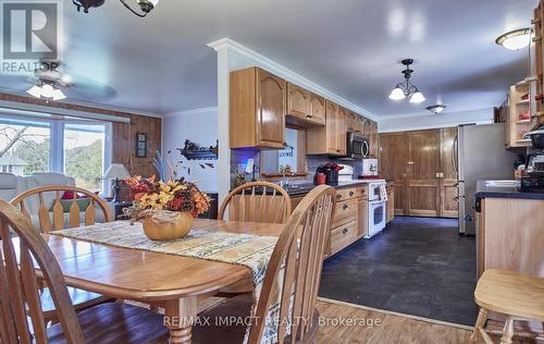 6 Kawartha Crescent, Kawartha Lakes, ON - Indoor Photo Showing Dining Room