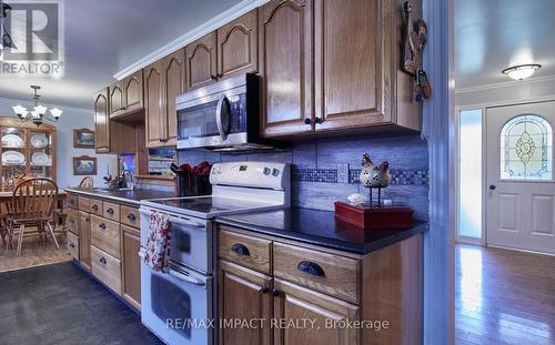 6 Kawartha Crescent, Kawartha Lakes, ON - Indoor Photo Showing Kitchen