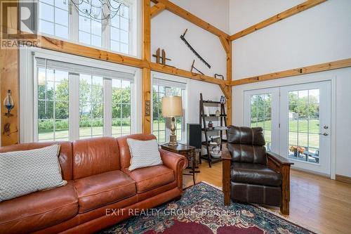 144 County Road 3, Prince Edward County (Ameliasburgh), ON - Indoor Photo Showing Living Room