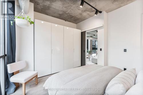 512 - 60 Bathurst Street, Toronto, ON - Indoor Photo Showing Bedroom