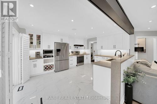 165 Santa Maria Trail, Vaughan, ON - Indoor Photo Showing Kitchen