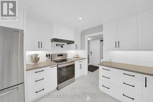 165 Santa Maria Trail, Vaughan, ON - Indoor Photo Showing Kitchen