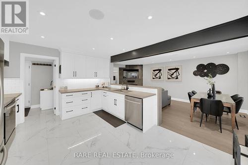 165 Santa Maria Trail, Vaughan, ON - Indoor Photo Showing Kitchen