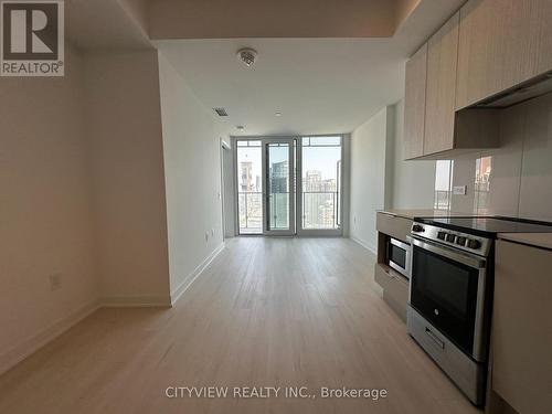 2313 - 3900 Confederation Parkway, Mississauga (City Centre), ON - Indoor Photo Showing Kitchen