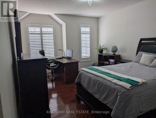 36 Louvre Circle, Brampton (Vales Of Castlemore North), ON - Indoor Photo Showing Bedroom