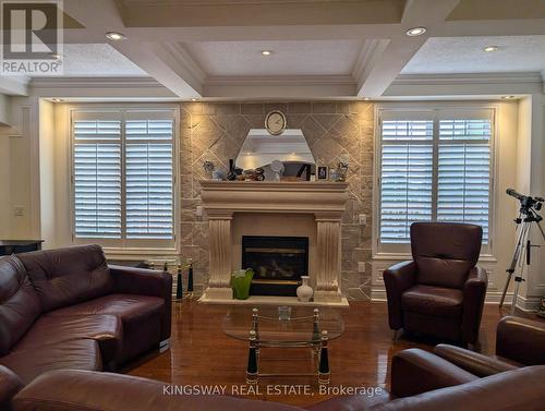 36 Louvre Circle, Brampton (Vales Of Castlemore North), ON - Indoor Photo Showing Living Room With Fireplace