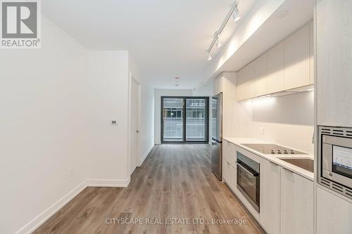 818 - 1 Jarvis Street, Hamilton (Beasley), ON - Indoor Photo Showing Kitchen