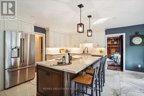 434 Golf Links Road, Hamilton (Ancaster), ON - Indoor Photo Showing Kitchen With Upgraded Kitchen