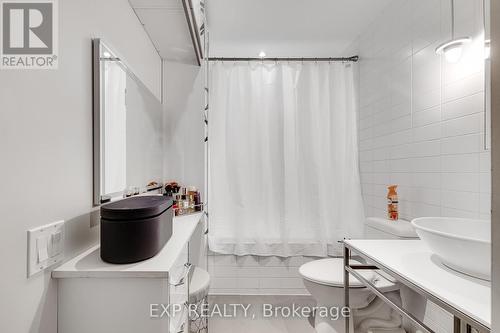 321 - 75 Portland Street, Toronto, ON - Indoor Photo Showing Bathroom