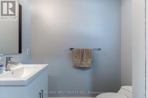 18 - 6157 Kingston Road, Toronto, ON - Indoor Photo Showing Bathroom