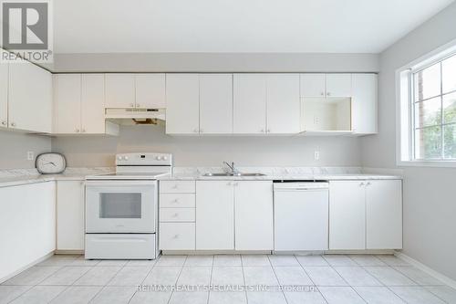 64 - 65 Brickyard Way, Brampton, ON - Indoor Photo Showing Kitchen