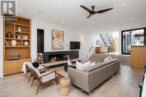 1 Lake Shore Drive, Toronto (New Toronto), ON - Indoor Photo Showing Living Room