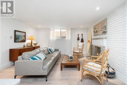 1 Lake Shore Drive, Toronto (New Toronto), ON - Indoor Photo Showing Living Room