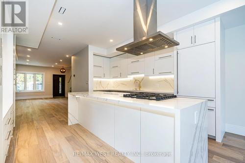 14 Montye Avenue, Toronto, ON - Indoor Photo Showing Kitchen