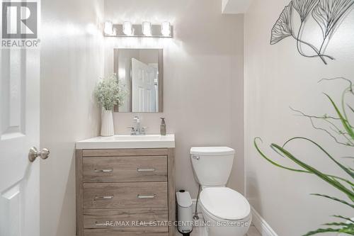 462 Cullen Avenue, Mississauga, ON - Indoor Photo Showing Bathroom