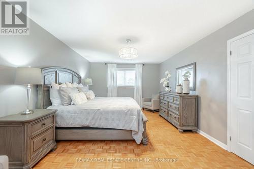 462 Cullen Avenue, Mississauga, ON - Indoor Photo Showing Bedroom