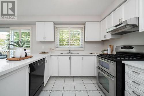 5889 River Grove Avenue, Mississauga (East Credit), ON - Indoor Photo Showing Kitchen