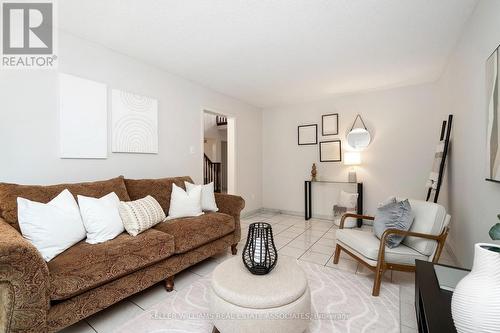 5889 River Grove Avenue, Mississauga, ON - Indoor Photo Showing Living Room