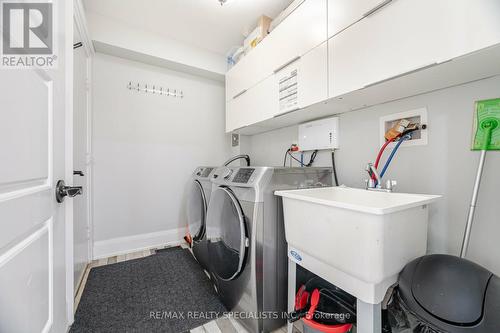 40 Fountainbridge Drive, Caledon, ON - Indoor Photo Showing Laundry Room