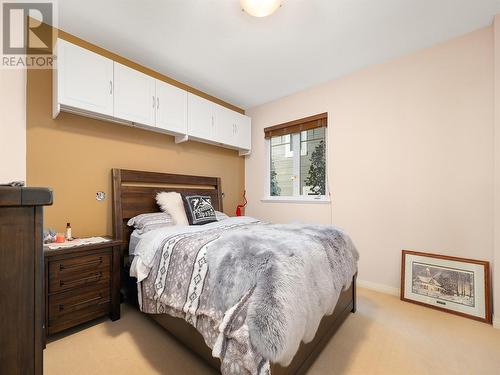 415 Silver Queen Road Unit# 2, Silver Star, BC - Indoor Photo Showing Bedroom