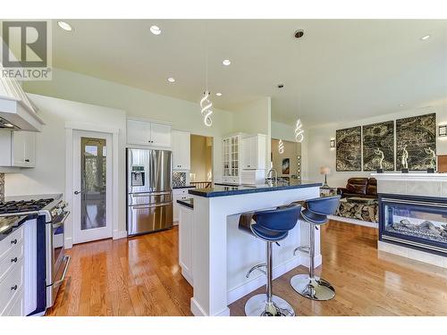 2168 Chilcotin Crescent, Kelowna, BC - Indoor Photo Showing Kitchen With Upgraded Kitchen