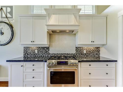 2168 Chilcotin Crescent, Kelowna, BC - Indoor Photo Showing Kitchen