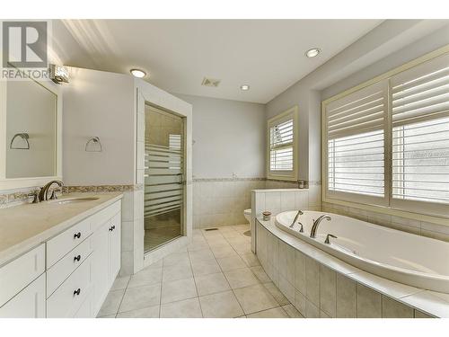 2168 Chilcotin Crescent, Kelowna, BC - Indoor Photo Showing Bathroom