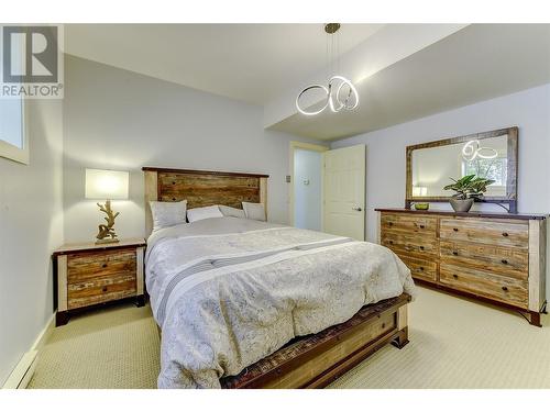 2168 Chilcotin Crescent, Kelowna, BC - Indoor Photo Showing Bedroom