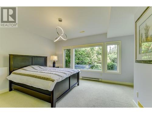 2168 Chilcotin Crescent, Kelowna, BC - Indoor Photo Showing Bedroom