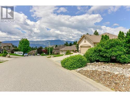 2168 Chilcotin Crescent, Kelowna, BC - Outdoor