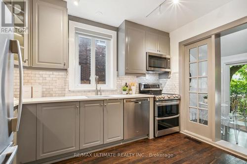 35 Winchester Street, Toronto (Cabbagetown-South St. James Town), ON - Indoor Photo Showing Kitchen