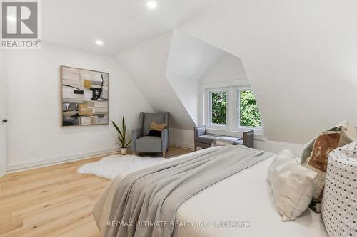 35 Winchester Street, Toronto (Cabbagetown-South St. James Town), ON - Indoor Photo Showing Bedroom