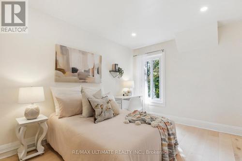 35 Winchester Street, Toronto (Cabbagetown-South St. James Town), ON - Indoor Photo Showing Bedroom