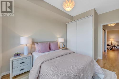 900 Mount Pleasant Road, Toronto, ON - Indoor Photo Showing Bedroom