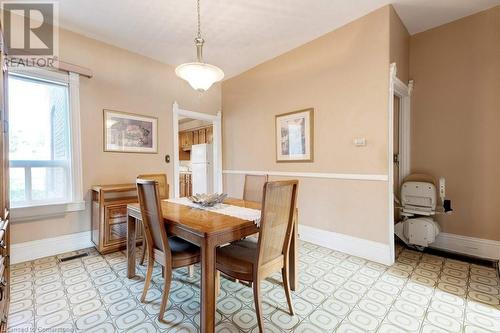 435 Catharine Street N, Hamilton, ON - Indoor Photo Showing Dining Room