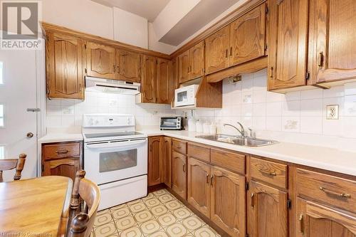 435 Catharine Street N, Hamilton, ON - Indoor Photo Showing Kitchen With Double Sink