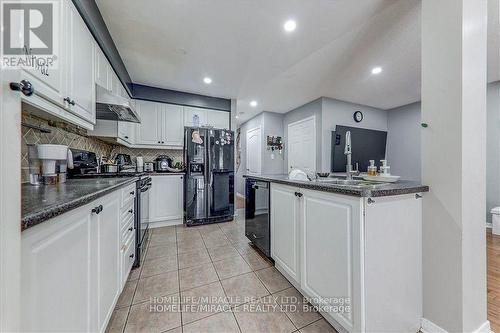 96 Tideland Drive, Brampton (Fletcher'S Meadow), ON - Indoor Photo Showing Kitchen