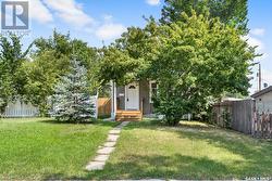 314 U AVENUE S  Saskatoon, SK S7M 3C3